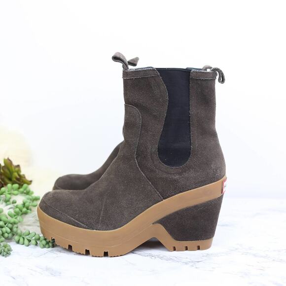 Hunter LIKE NEW Brown Suede Leather Wedge Chelsea Boot 10/ UK8 Women's - Picture 1 of 6